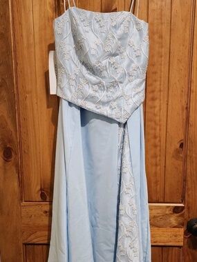 Light Blue Straples 2-Piece Formal Dress Floral Lace Print Size 8 NWT